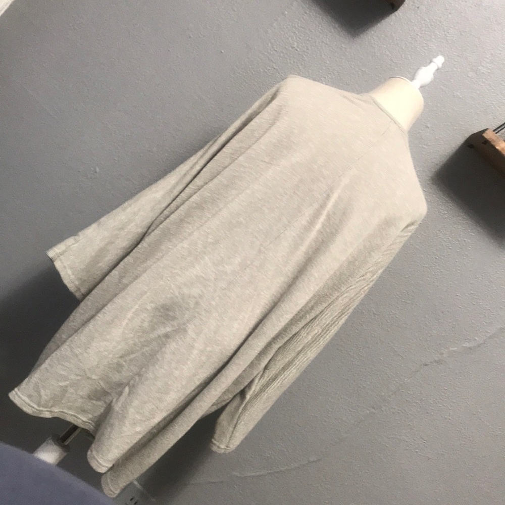 Cardigan - Picture 3 of 6